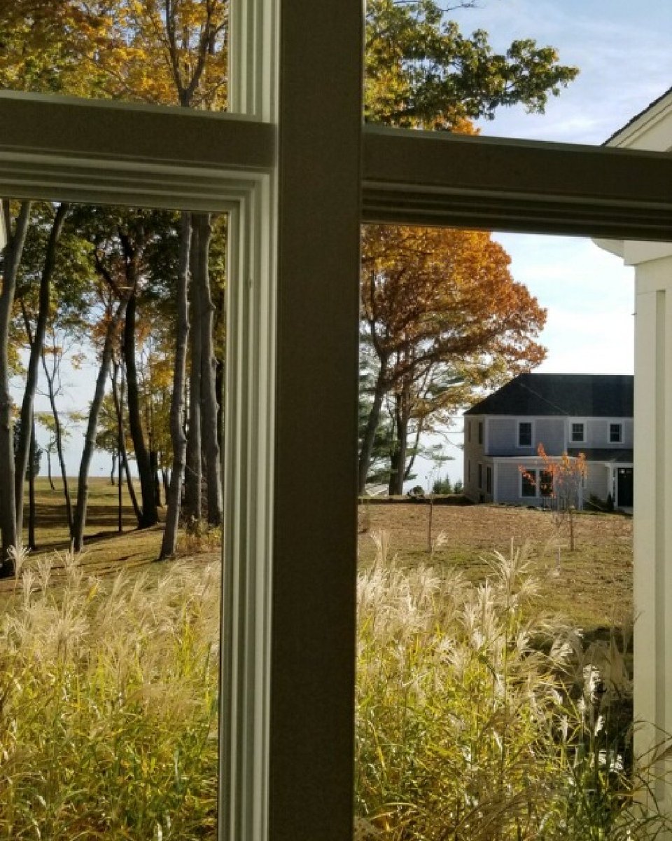 SistersOfStMarg's tweet photo. Views from the convent on a fall day. #ssduxbury #duxburyma #episcopalconvent #religiousorder #religiouslife #conventlife #duxburybay https://t.co/kfNH98L0sl