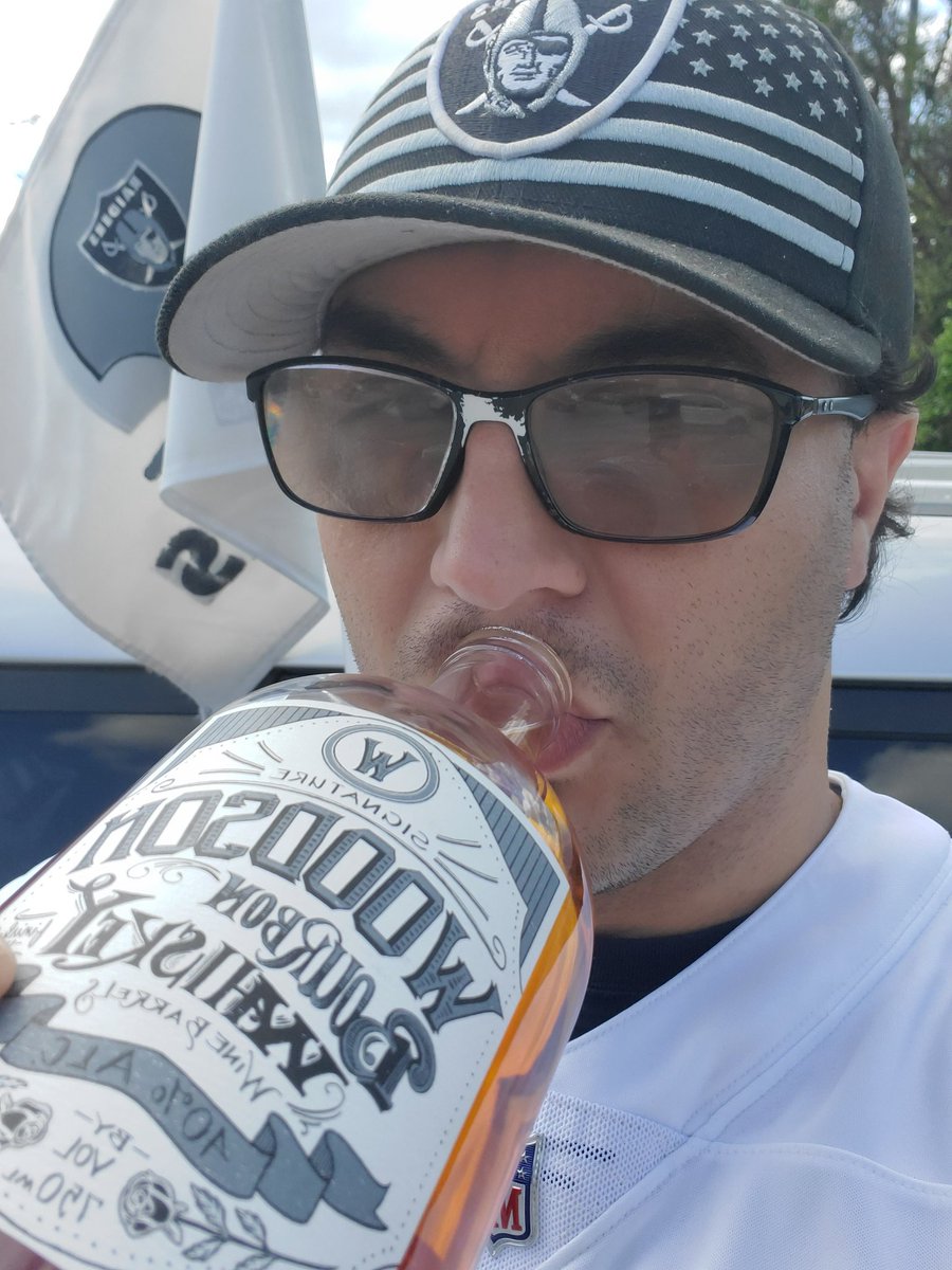aamodeo899's tweet photo. Happy #NationalWhiskeyDay enjoy some smooth @woodsonwhiskey @CharlesWoodson @Raiders @AmodeoCCS @amodeostory #TeamAmodeo #AmodeoCCS #BuildYourLegend #AmodeoStory #Amodeo2024 #Amodeo #Whiskey #Woodson #HOF #RaiderNation https://t.co/tGxeFkN166