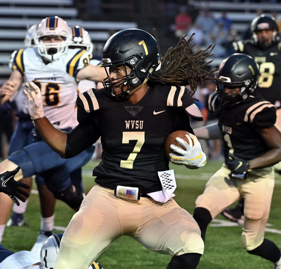 KingWistanson's tweet photo. EXTREMELY Blessed to receive my first offer from West Virginia State University🦍‼️ @CoachPwalker305 @WVStateU @MHS_Knights_FB @Coach_Davis3 @BIGBERTO70 @TheCribSouthFLA @larryblustein @LeonardWeaver https://t.co/sBQHxJbSfm