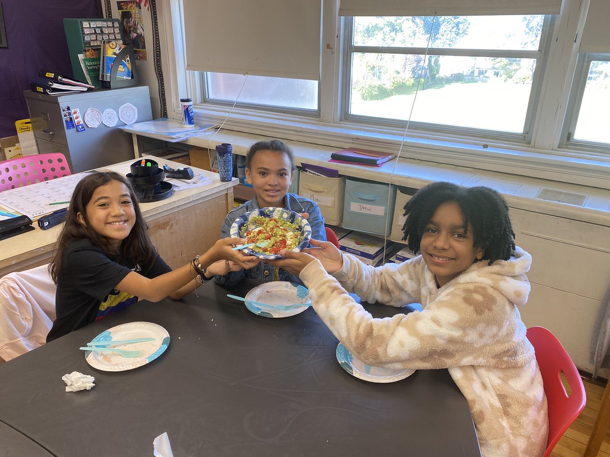 Brook6thGrade's tweet photo. Celebrating Hispanic Heritage Month with some homemade guacamole @EllenLuca1 https://t.co/kWkQywXahA