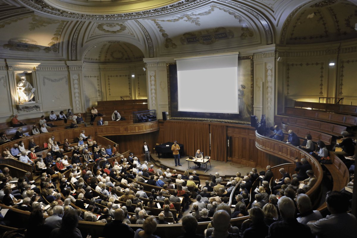 LettresSorbonne's tweet photo. #Conférences 👥 Vous avez jusqu'au 10 octobre pour vous inscrire en présentiel à un cycle de conférences de l'université inter-âges et enrichir vos connaissances dans de nombreux domaines !
📝 Inscription format à distance : 17/10
Plus d'infos ⤵️
https://t.co/RYQWIWZqVT https://t.co/YiDxXlI0wu