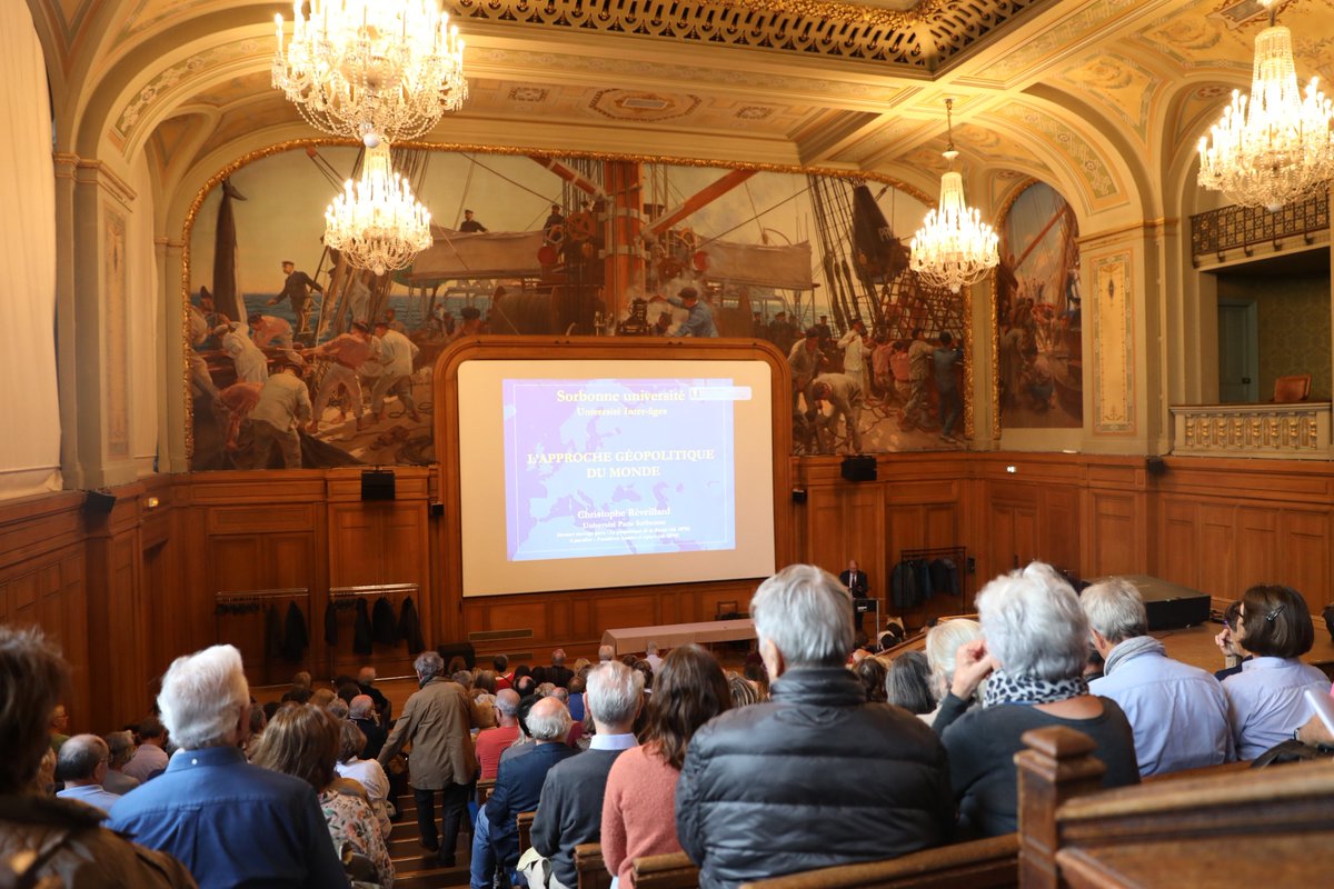 LettresSorbonne's tweet photo. #Conférences 👥 Vous avez jusqu'au 10 octobre pour vous inscrire en présentiel à un cycle de conférences de l'université inter-âges et enrichir vos connaissances dans de nombreux domaines !
📝 Inscription format à distance : 17/10
Plus d'infos ⤵️
https://t.co/RYQWIWZqVT https://t.co/YiDxXlI0wu