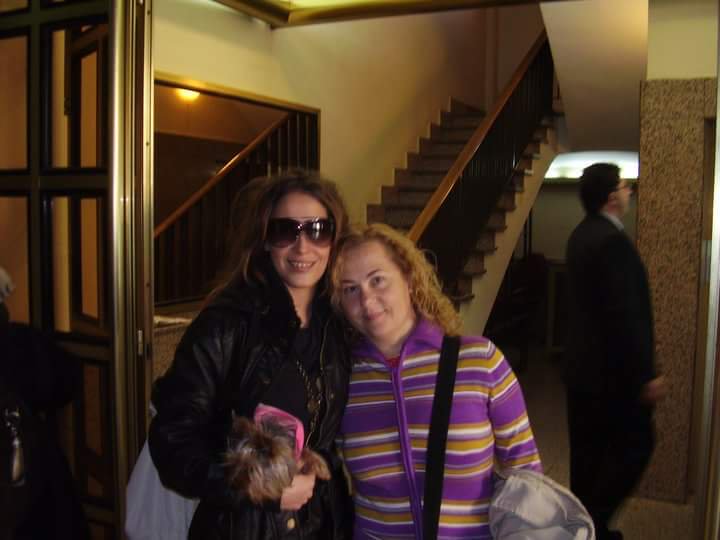 Ánimo <a href="/_MaluOficial_/">Malú</a>  Espero que te recuperes prontito.Aprovecha para  pegarte un buen relax(si  te dejan 😬)
Qué buen recuerdo de aquel día 🥰 
Besazos jefa 😘😘