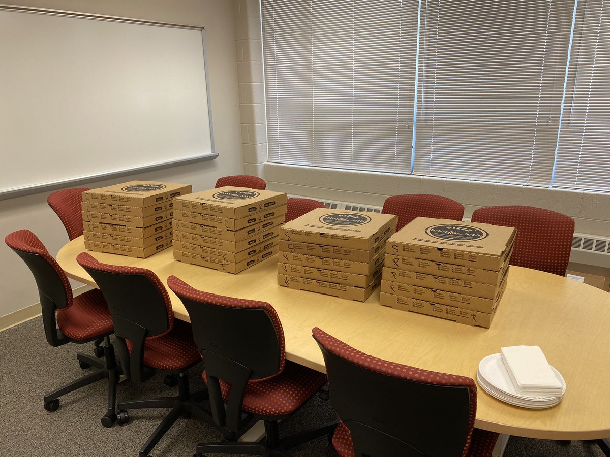 A huge thank you to the Schwartz family for providing lunch for the staff at Vienna Elementary.  Such a thoughtful and kind gesture not only for VES but for also supporting Tony’s NY Pizza in Oakton.  Kindness comes in many ways. #ONEKindActVienna