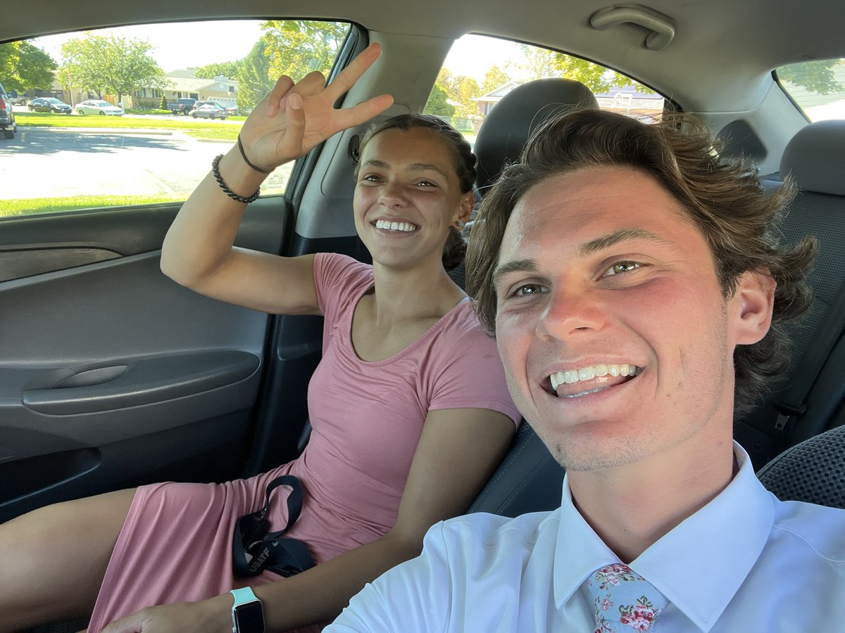 devers_jasmine's tweet photo. Forgot that I had a Twitter, but life in Utah has been such a blast 🤍 So thankful for these people for helping me through removing toxic people and trauma that accompanied me during my first 2 years of college. This has definitely been one of the happiest years of my life🤍 https://t.co/dB6x3KEKGM