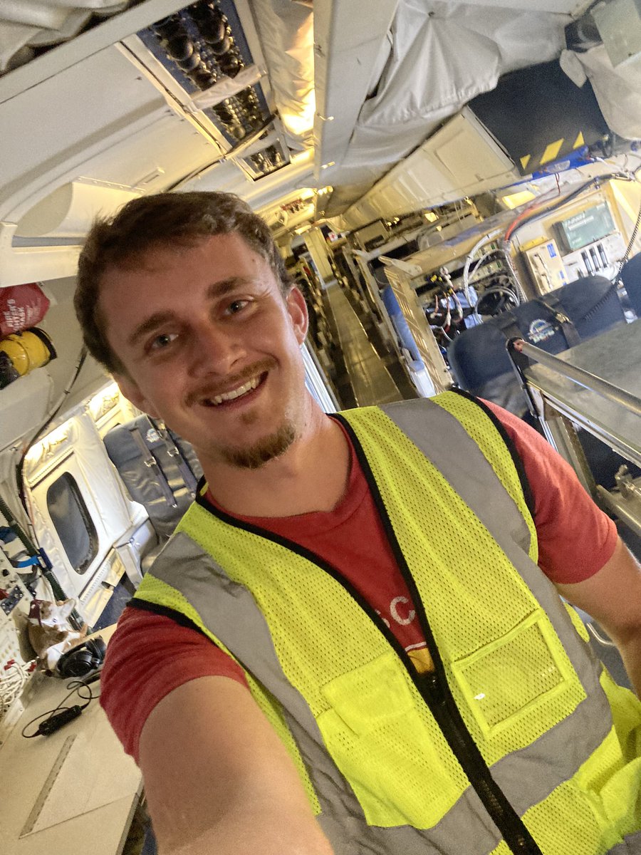 JamesPo41986008's tweet photo. Had a great time participating in CPEX-CV campaign with NASA. I was able to learn a lot and meet a ton of great people, definitely an experience I will always remember!
#CPEXCV #nasa #CaboVerde #UofU #UniversityofUtah https://t.co/HdXwkQqSA0