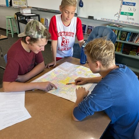 DLPublicSchools's tweet photo. 7th graders in Language Arts are using old school maps of Minnesota to track where the characters have traveled in our novel Memory Boy by Will Weaver. So fun and kind of frustrating for them. #sailsup #7thgraders #memoryboy
@will__weaver https://t.co/JMVIJyddxF