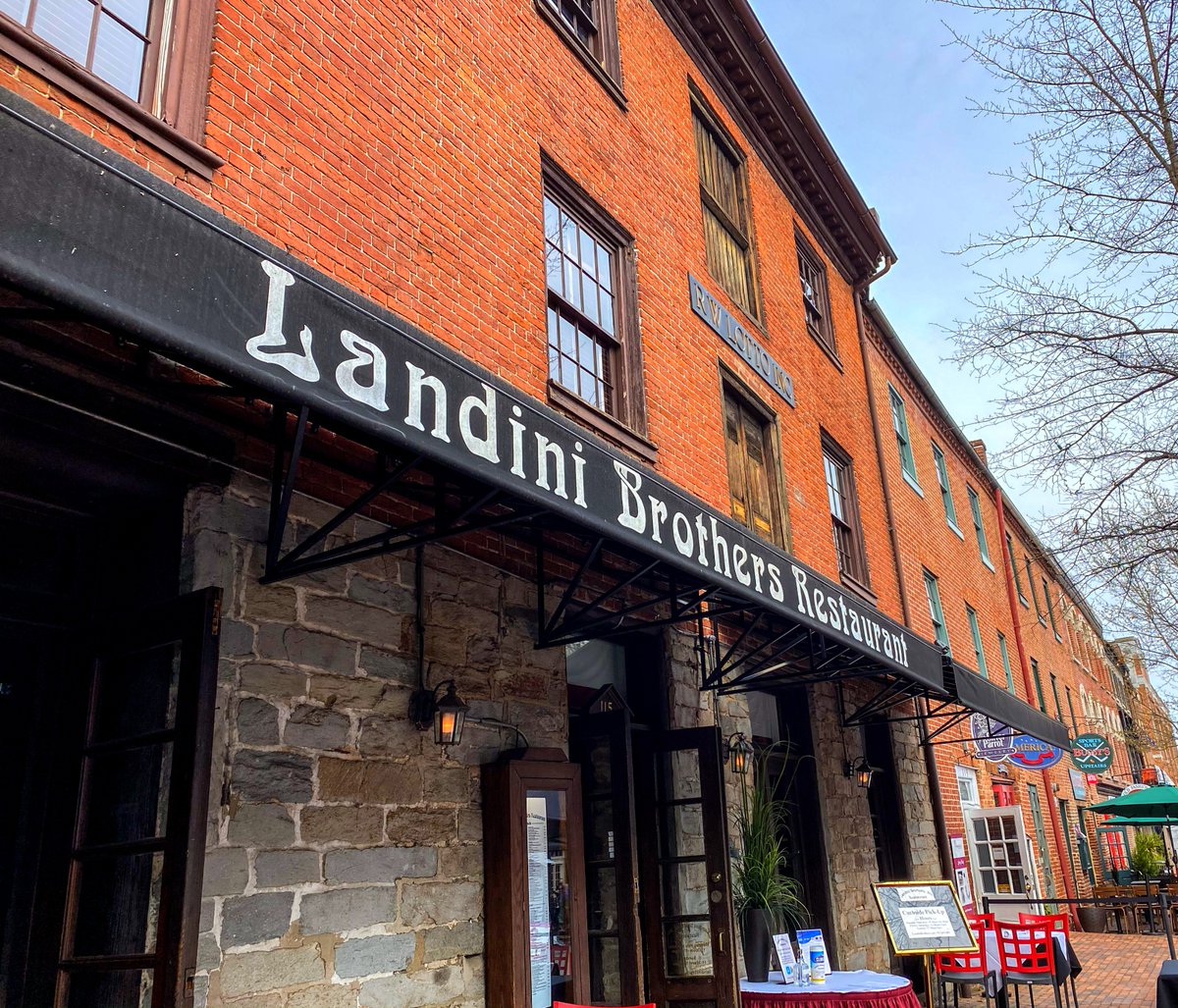 BrothersLandini's tweet image. Have you heard the news? Alexandria, Virginia, has been named a Top 5 Best Small City in the U.S. according to the 2022 Condé Nast Traveler Readers’ Choice Awards! Join us on King Street tonight to see what makes our city so special!
@CNTraveler #RCA2022 #visitALX
