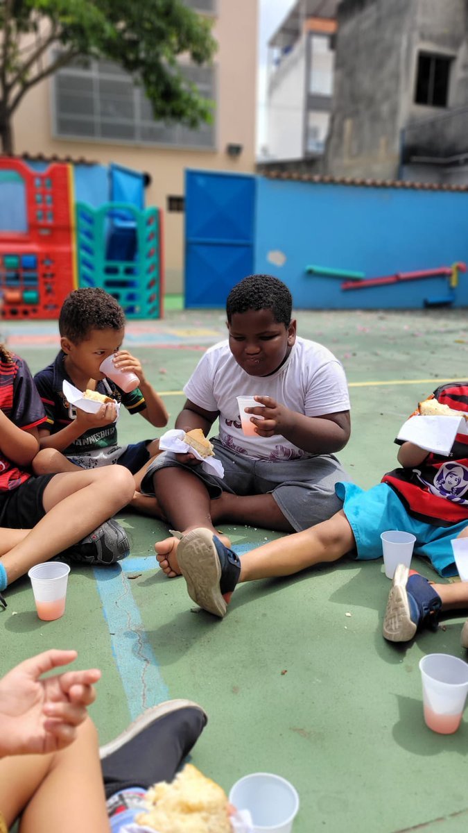 GILMARFOCO's tweet photo. Sua doação nos permitirá continuarmos ofertando lanche para as crianças que participaram em nossas atividades.

Doe agora. Ajude a ajudar.

FAÇA AGORA UM PIX DO BEM.
PIX 27 98873 8032
.
#gerandofalcoes #fome #crianca #Favela #amor #ajudar #es #vix #vaikida https://t.co/7Cg6YE21eb