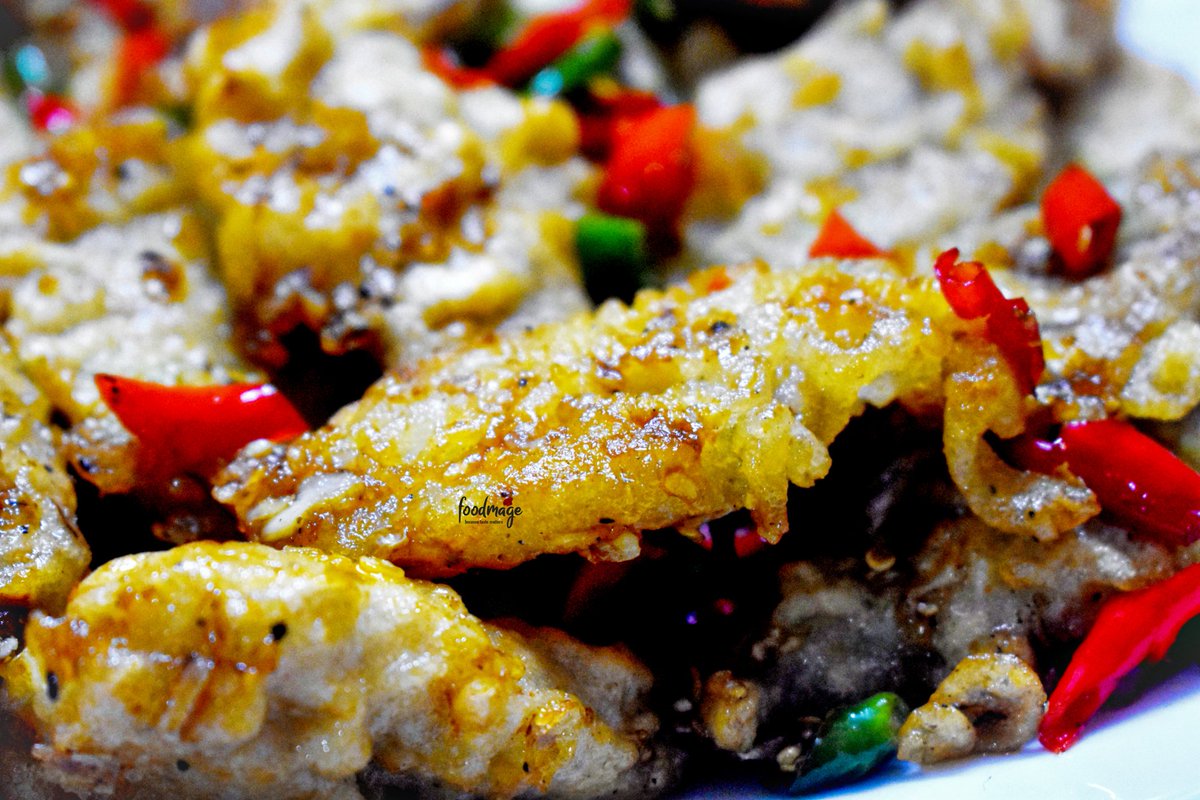 foodmage2020's tweet photo. 📷 : 𝗦𝗮𝗹𝘁 &amp; 𝗣𝗲𝗽𝗽𝗲𝗿 𝗚𝗮𝗿𝗹𝗶𝗰 𝗙𝗶𝘀𝗵 ( Bhetki )♥

#Foodmage #SaltAndPepper #PepperGarlicFish #SaltAndPepperGarlicFish #Bhetki ✨ https://t.co/25S1agWhAp