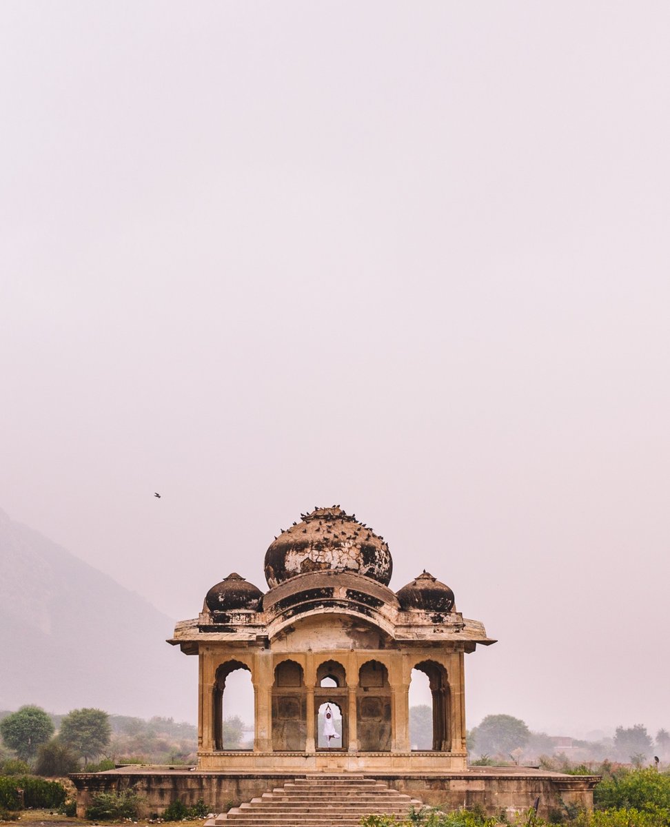 Amanresorts's tweet photo. In the wilds of the Aravalli Hills, #Amanbagh hosts an Advanced Yoga Retreat that explores every aspect of this ancient meditation. Find a deeper sense of spiritual connection that has served those who have followed this philosophy for over 5,000 years.

https://t.co/VJYg3VcrnE https://t.co/rAiTqRfjEV