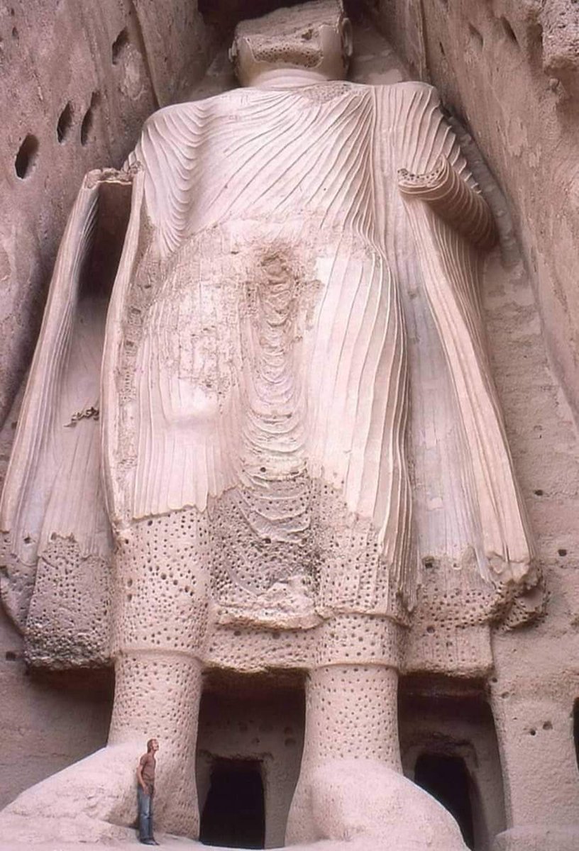 mSaleemJaved's tweet photo. Genocide is not just about killing members of an ethnic group, it also about erasing their culture, historical heritage &amp; identity. Decades ago the Buddhas’ faces were mutilated and the Taliban bombed em into pieces in 2001 and massacred Hazara in front of it. #StopHazaraGenocide https://t.co/XIE0cUNmoY