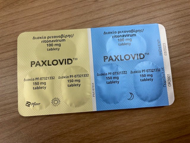 michalhojny's tweet photo. Tak jsme vydali v lékárně IKEM první PAXLOVID. Pacient přišel s rosuvastatinem a amlodipinem. Odešel domů bez rosuvastatinu a s 1/2 dávkou amlodipinu. Lékové interakce jsou prevít. Tolik k roli farmaceuta v bezpečném užívání léků... https://t.co/wElSvdQtja