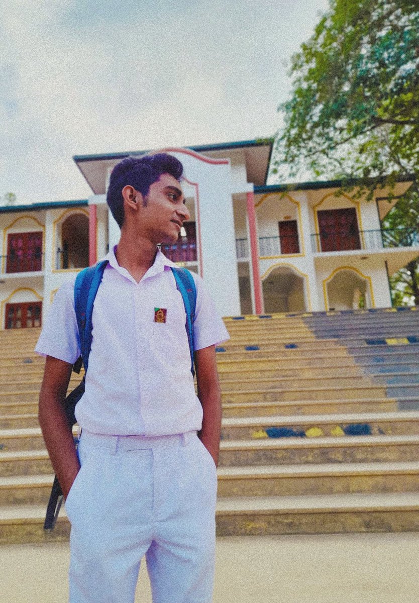 umesh_chamika's tweet photo. දිනෙක 
එක් නිමේශෙක..😍❤️ https://t.co/opFF58bS8k