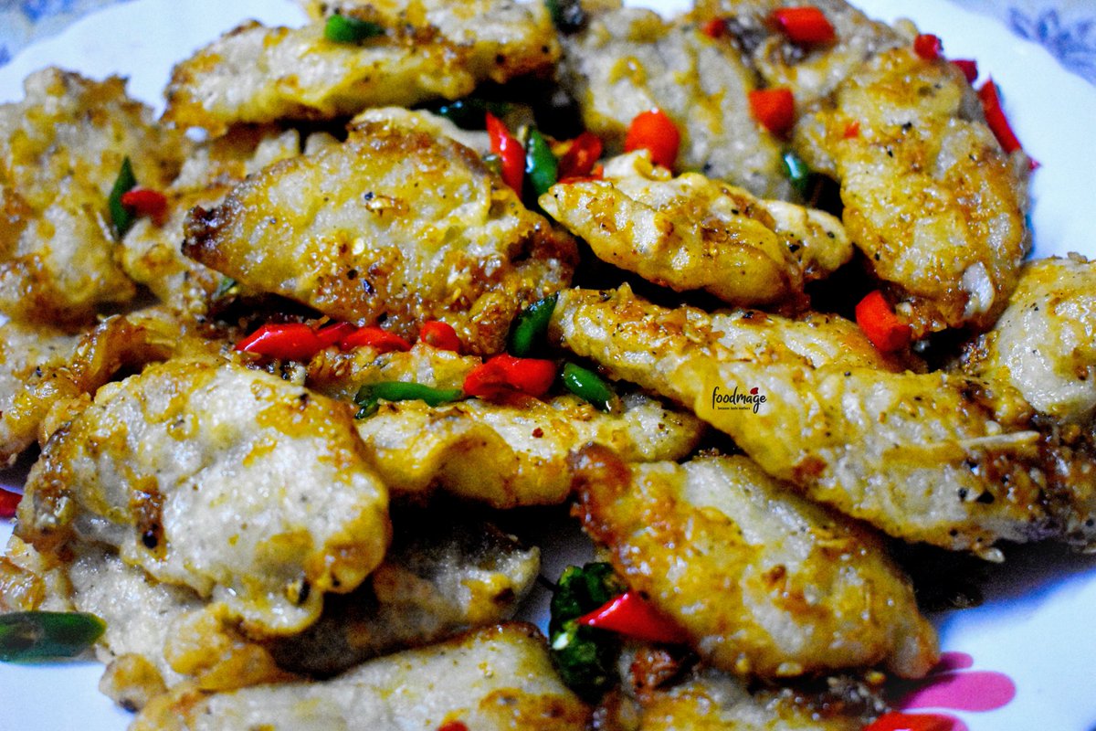 foodmage2020's tweet photo. 📷 : 𝗦𝗮𝗹𝘁 &amp; 𝗣𝗲𝗽𝗽𝗲𝗿 𝗚𝗮𝗿𝗹𝗶𝗰 𝗙𝗶𝘀𝗵 ( Bhetki )♥

#Foodmage #SaltAndPepper #PepperGarlicFish #SaltAndPepperGarlicFish #Bhetki ✨ https://t.co/25S1agWhAp