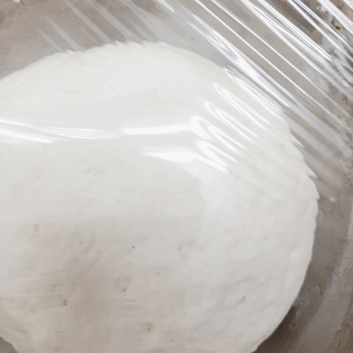 asweetpotatoes's tweet photo. Mini Homemade Pizza 🍕
สูตร Pizza Dough ที่ลองทำแล้วเวิร์ค
แป้ง   250 g
ยีสต์       5 g
น้ำตาล 20 g
เกลือ    ¼ tsp
น้ำอุ่น 150 ml
น้ำมัน   10 ml

*ผสม แล้วนวดแป๊บเดียว แค่พอเข้ากัน
อบแล้วแป้งจะได้ไม่แข็ง อบที่ 170° 18นาที
#ชุมชนขนมปัง #ชุมชนก้นครัว #มันเข้าครัว https://t.co/aZTvoWQXi5