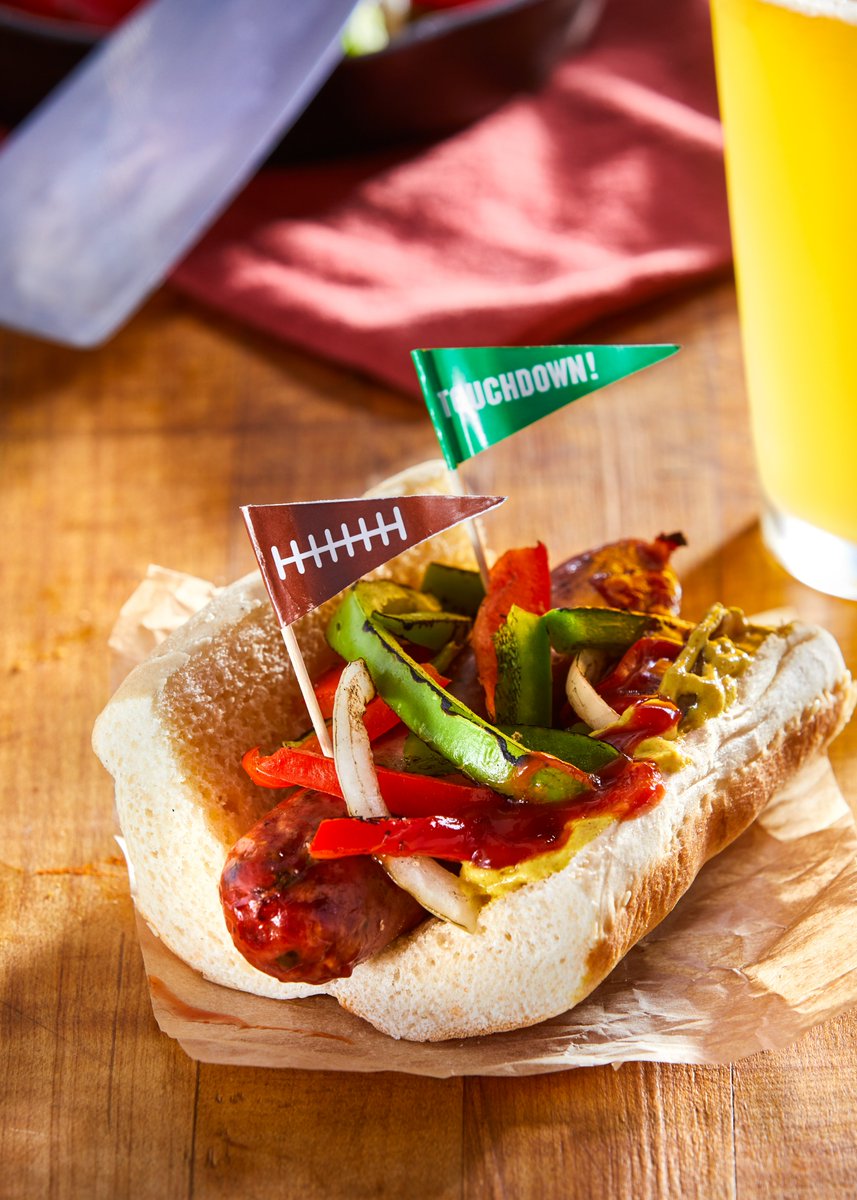 MtViewMeat's tweet photo. Gear up for the big OU/Texas game tomorrow with some Mountain View Hot Links!!🏈🌭 #foodie #OKfootball #Texas #Hotlink #MountainViewMeats #sausage #football #appetizer #boomersooner #longhorns #madeinoklahoma https://t.co/XdkaWtsiHc