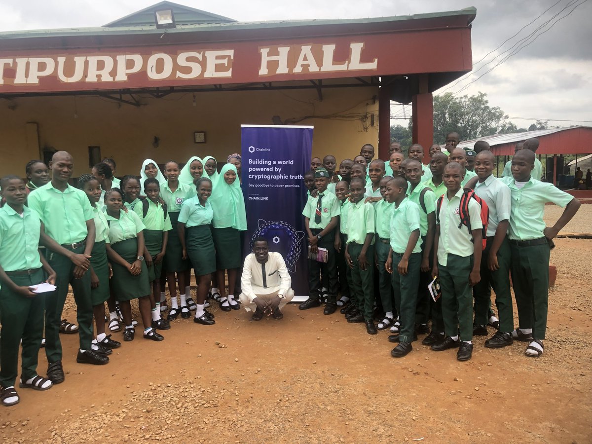 Chainlink in command secondary school school suleja, Niger state, Nigeria.  🇳🇬 #ChainlinkCommunity #Chainlink #CommunityEducation