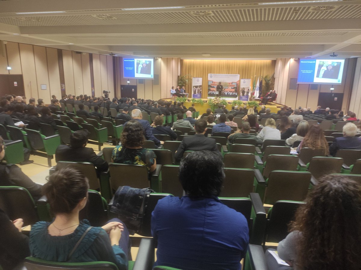 AteneoUPRA's tweet photo. Per una buona Istituzione Accademica occorre avere ascolto attivo per capire l’uomo contemporaneo, la cultura e le sue domande
P. José E. Oyarzún, LC
Rettore Magnifico #APRA
#apracommunity #ateneopontificio #evangelizzazione #cultura #ascoltare #professare #proporre #formazione https://t.co/Rr1MM9bESP