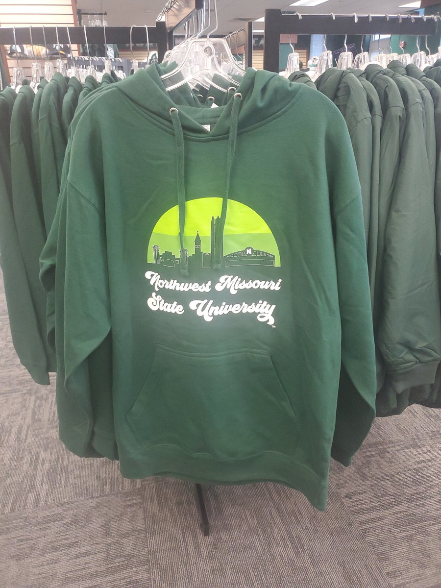 bearcat_shop's tweet photo. New additions! Uscape apparel... get yours quick, before they are all snatched up!!! https://t.co/tzd8oK7ePT