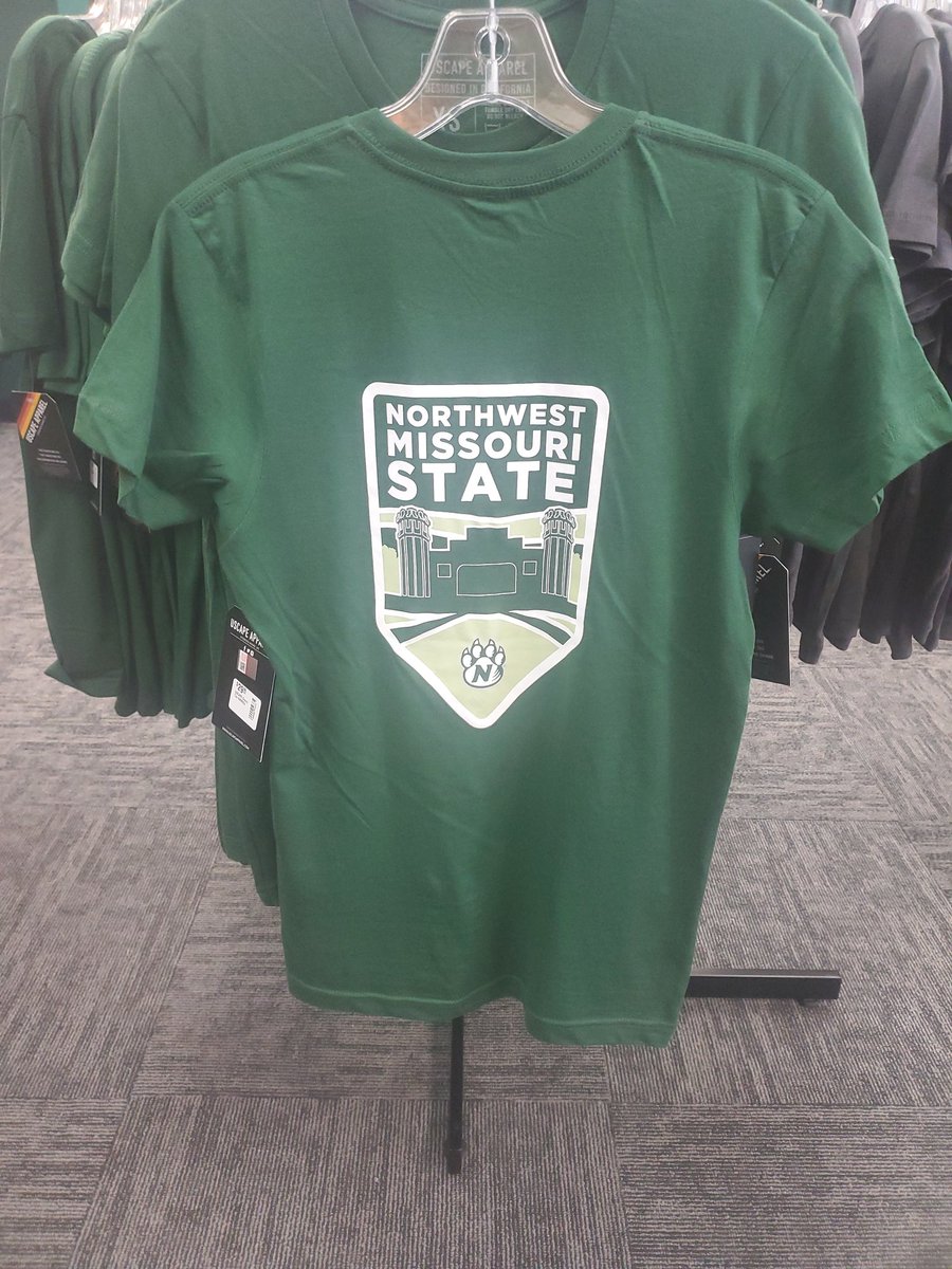bearcat_shop's tweet photo. New additions! Uscape apparel... get yours quick, before they are all snatched up!!! https://t.co/tzd8oK7ePT