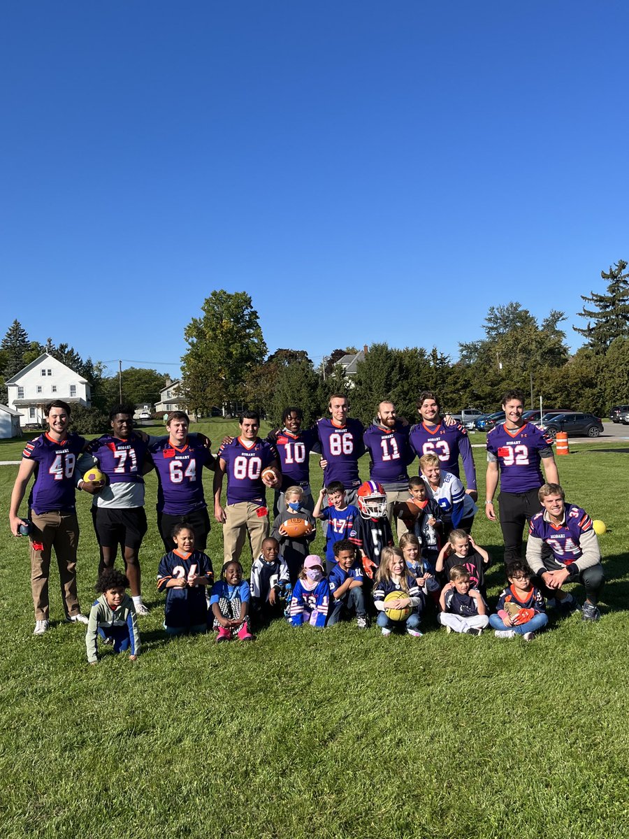 HobartFootball's tweet photo. Football Day at West Street School

#TheHobartWay #Team128 https://t.co/vMC5gogjdF