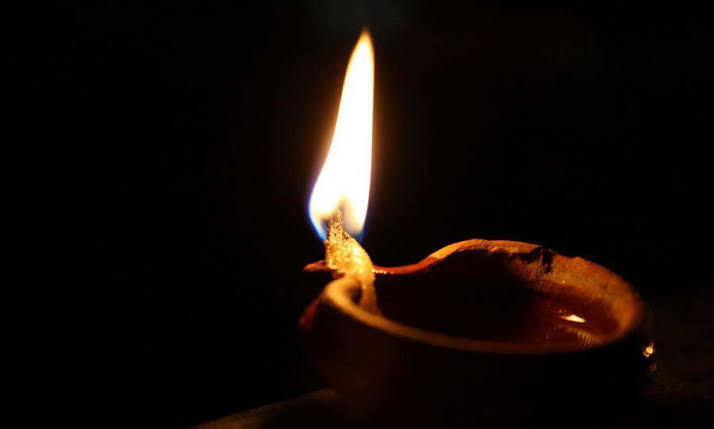 Çalmaktan
Taciz/Tecavüzden
Öldürmekten
Kandırmaktan
Kullanmaktan
Kırmaktan
ve bil cümle
Fenalıktan
Kötülükten
Vaz geçmeyenler 
Kandil mi kutlacak şimdi 🤔😔