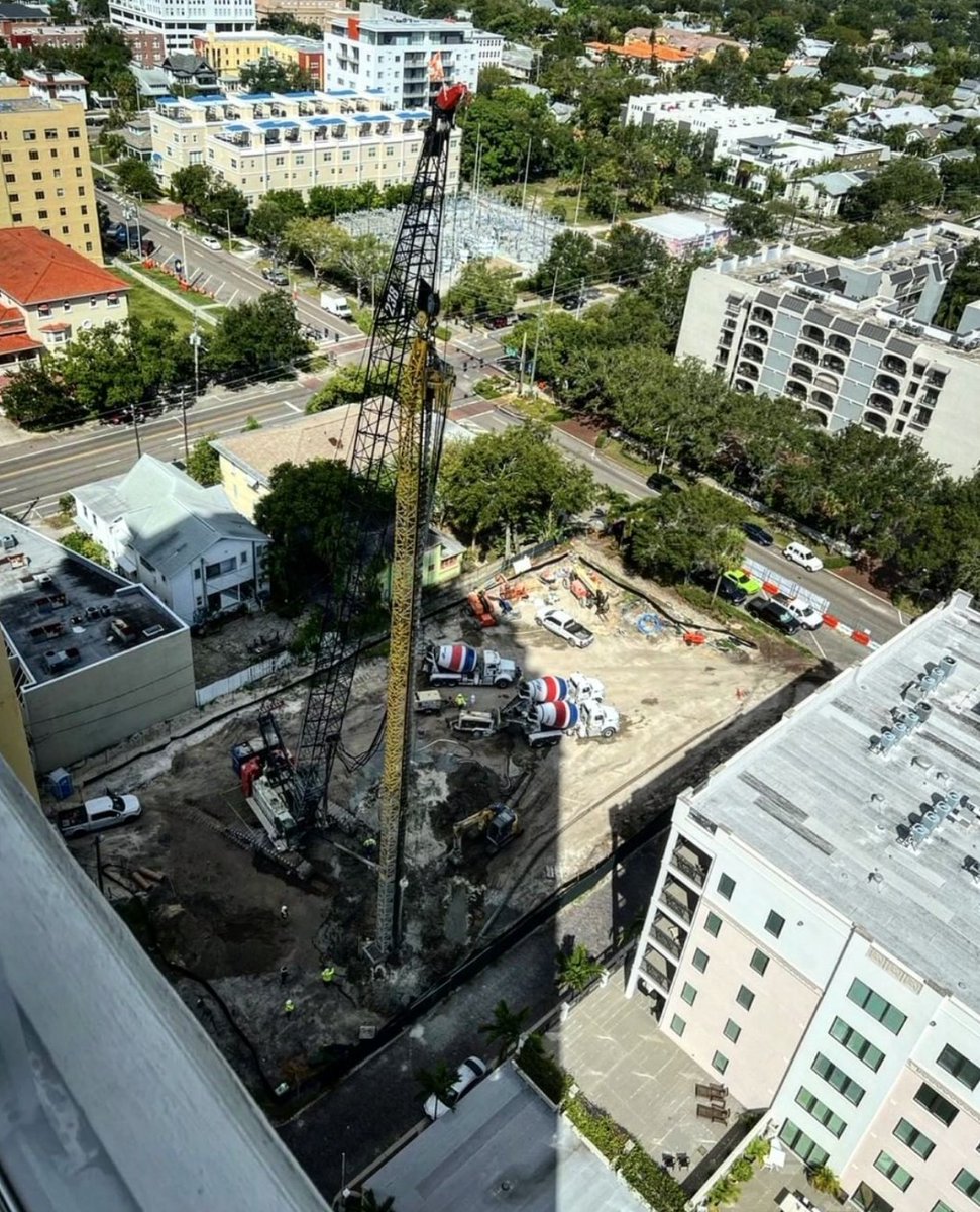 smith_associate's tweet photo. 🏗 The crane is in the air at The Nolen! 🏗
We have some activity on site today. Deep foundation work is beginning at The Nolen.
Interested in learning more about The Nolen? 📩 Send us a message or 🌐 visit https://t.co/9oWtRK1U0c. #SmithIsHome #SmithDeveloperServices https://t.co/sRlMEnL0oF