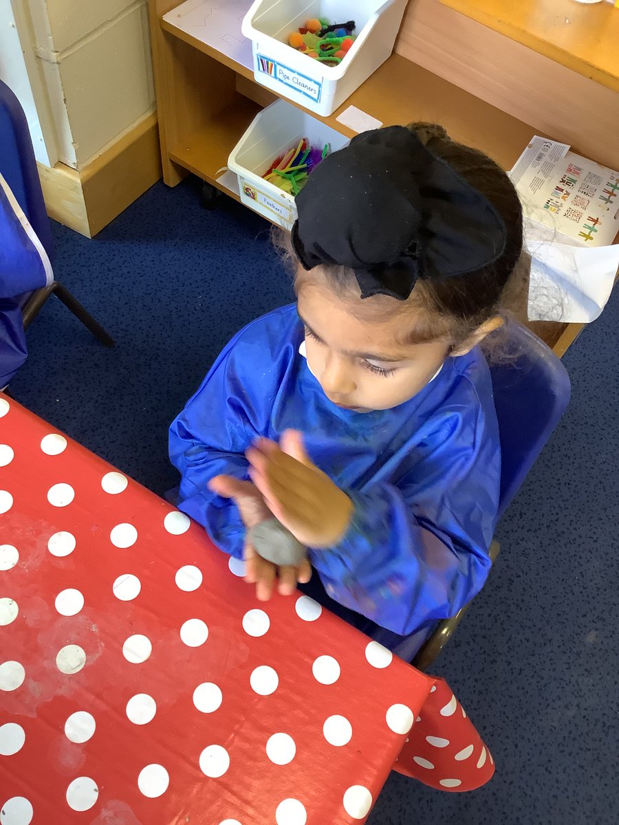 Reception at Staines Prep tweet media