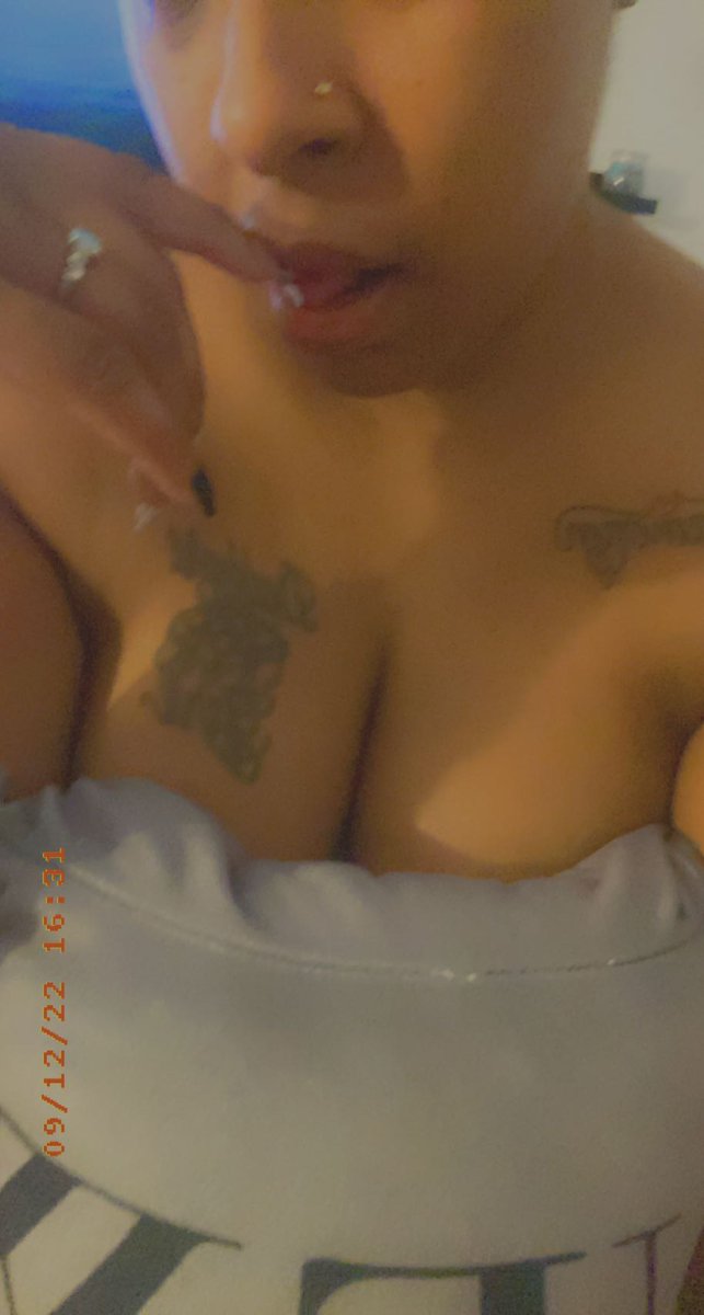 Cakegoddess3's tweet photo. I see I got a bunch of new followers. Why y’all ain’t on my #onlyfans tho???? #answerthat #voyeur #explore #explorepage #fans #onlyfansbabe #onlyfanspromo #clickthelink I’m waiting….💋💦
https://t.co/MD1ghJh7jf https://t.co/6iptwTslZz