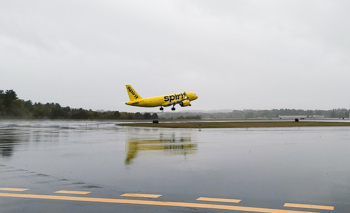 manch_econ_dev's tweet photo. Congratulations to @SpiritAirlines on their one-year anniversary of landing at @flymanchester. With four major airlines, friendly, professional TSA staff, convenient parking, plenty of great places to eat and drink, flying MHT has never been easier. #FlyMHT #ChooseMHT #luvMHT https://t.co/W3rkPvtWCs