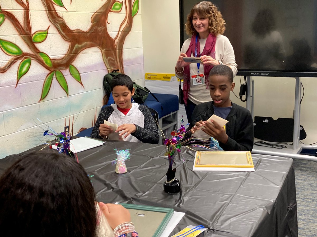 Students from <a href="/RCSDsch45/">Mary McLeod Bethune</a> Recieve Letters from President Biden <a href="/POTUS/">President Donald J. Trump</a> <a href="/CMTurnquist/">Christine Turnquist</a> <a href="/rm515151/">Rhonda Morien</a> tinyurl.com/2w88y5p7