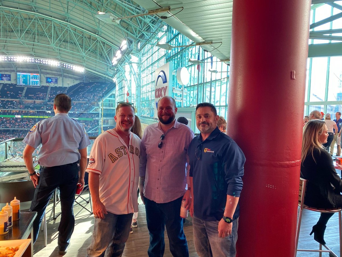 setsolutionsinc's tweet photo. We caught the last Astros game of the regular season with our customers and partners in the Coca-Cola suite! Thank you to everyone who made it out and #GoAstros!
#houstonastros #playoffbound #goset @Cloudflare @expel_io @SaltSecurity @Venafi https://t.co/1OarHWRlG5
