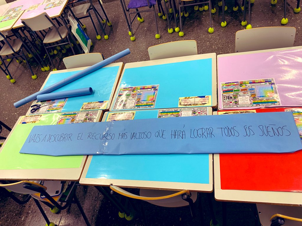 Son much@s l@s docentes que demuestran en sus reunión de familias que existe otra manera de hacerlas, más amenas, dinámicas y creando un sentimiento fuerte, sin ser un mero traspaso de información, que no ayuda a individualizar el aprendizaje. Así ha sido en nuestra asamblea 🥰🥰