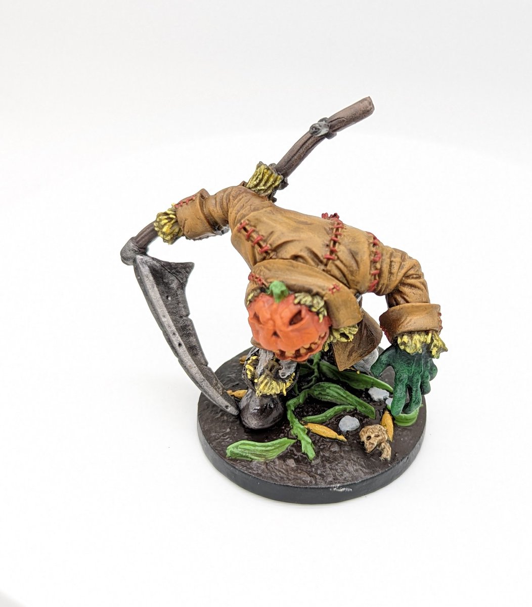 Goblin_Squire's tweet photo. This is my contribution to last month's #Goblinspiration which I cleverly (ok, accidentally) didn't post until the start of spooky season π
A scarecrow monster from @reapermini #DnD #MiniaturePainting https://t.co/orVoxWzmTS