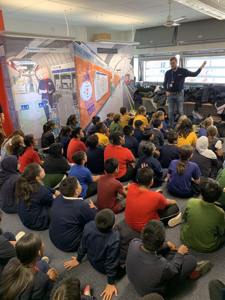 CubittTownPri's tweet photo. Year 6 had a great trip to Shadwell Fire Station where they had interesting workshops from LFB, The Met Police, Hope UK and TFL. We are now more informed about making safe choices! @LFBTowerHamlets @metpoliceuk @TfL @HopeukUK https://t.co/xJ1bV9xup0
