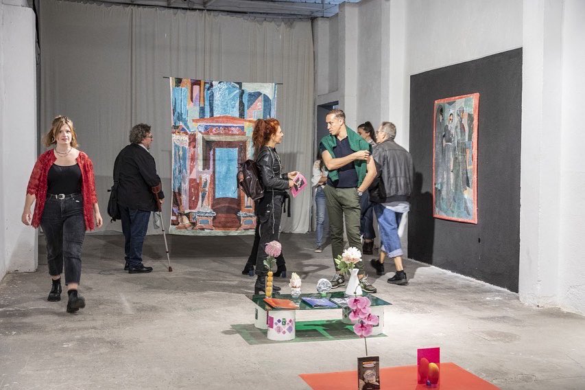 esproncedabcn's tweet photo. Now open! ✨ MARABUNTA, de Andrés Waissman  y Fábula Elegante, de Santiago Paredes.

‼️Exposición: del 6 al 15 de Octubre 2022
Horario: 16:00h - 20:00h

Dirección artística de @savinatarsitano / Comisaria Maribel Navarro Cortés 
📸 @Schietti 

@SwabArtFair  #swabartfair https://t.co/P7nY3xtqqa