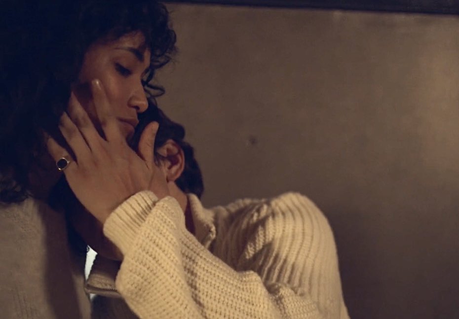 moonlithoax's tweet photo. This is my weekly MJ & Sebas tweet because they have far more chemistry and should have been endgame ☹️💗#rebeldenetflix #mebas https://t.co/9K1DaJvdwe