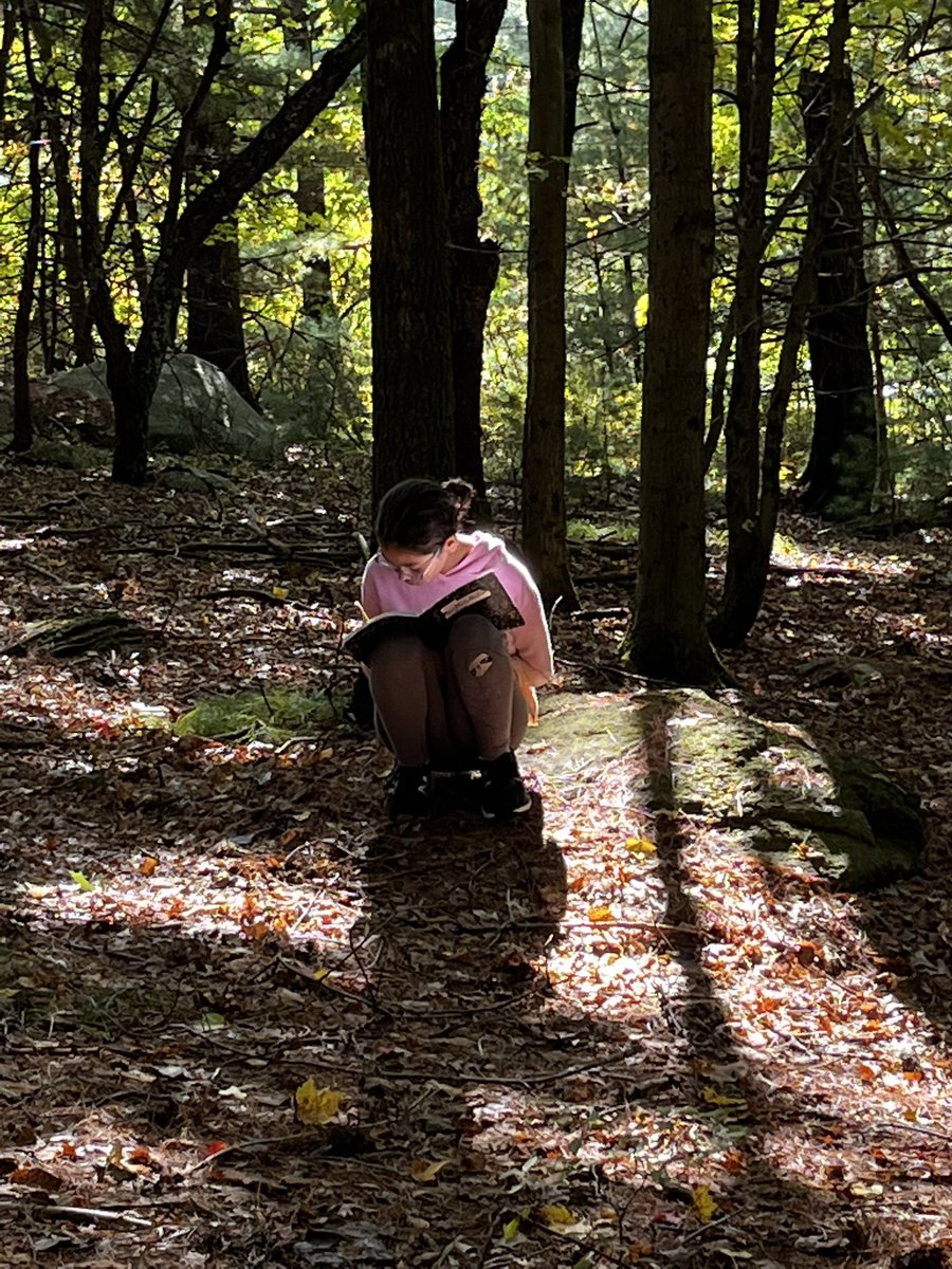 KerinCrockett's tweet image. Today was a perfect day @BlanchardMem to get “Out of School and Into Nature” and write. Describing what we see, playing with language. #AllWelcomEd @ABschools @DrSharonRyan @jean_rothman