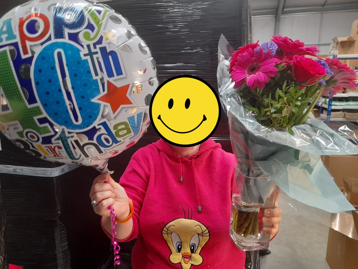 Essentials_Comp's tweet photo. 🎂HAPPY BIRTHDAY CASSIE🎁

In celebration of our lovely team member Camera-shy Cassie, turning 40 this weekend we have the following offer.

Free Standard UK Mainland (only) delivery this weekend on orders over £40 (inc VAT) use the code CASSIE40.

Ends midnight 9th October 2022. https://t.co/vEDVhoDsTr
