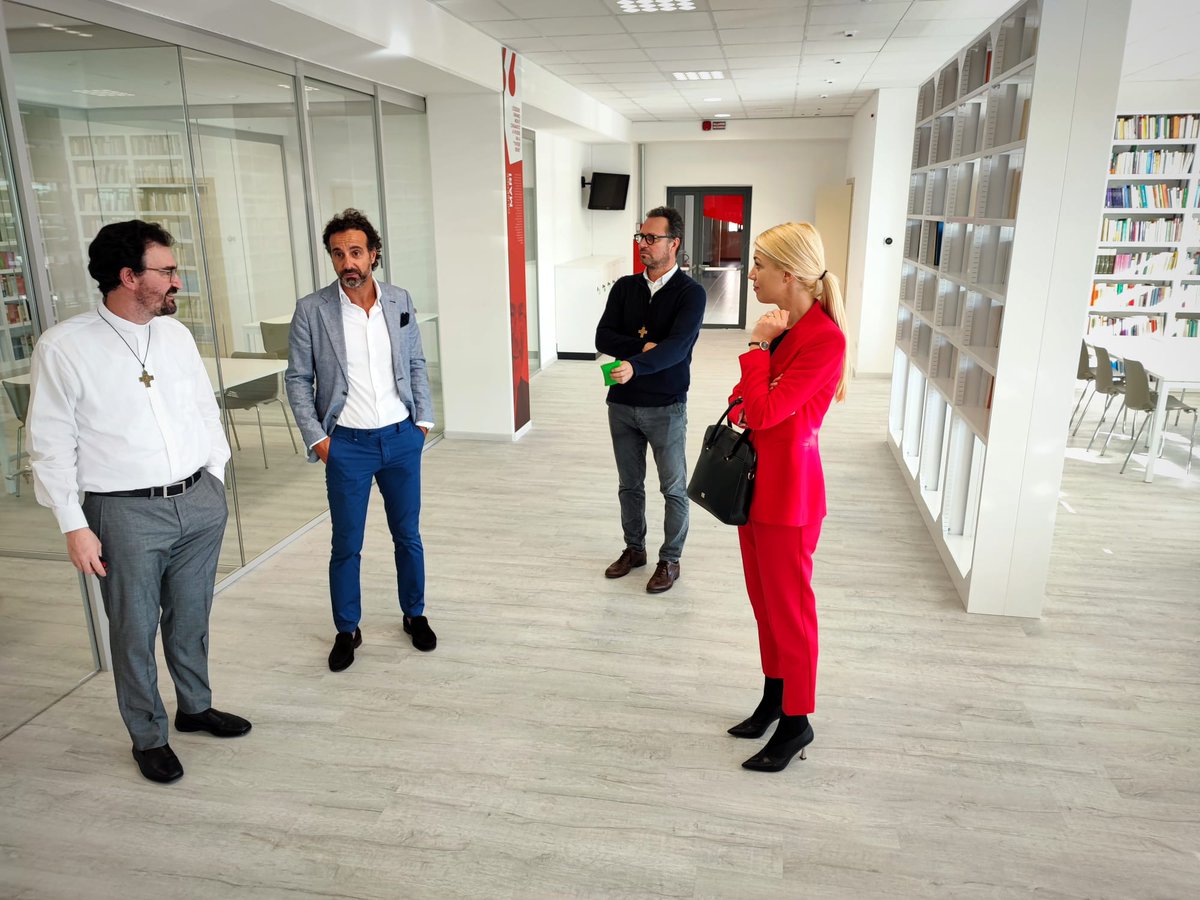 comunevenezia's tweet photo. #Cultura #Iusve

Inaugurata nel pomeriggio la nuova Biblioteca IUSVE - Salesiani #Mestre📚

🔸Focalizzata nell'ambito pedagogico ed educativo dell’infanzia, la biblioteca conta 13mila volumi accessibili anche alla cittadinanza

🔹Sarà intitolata al prof. Claudio Noventa https://t.co/kR4TcFhkEz
