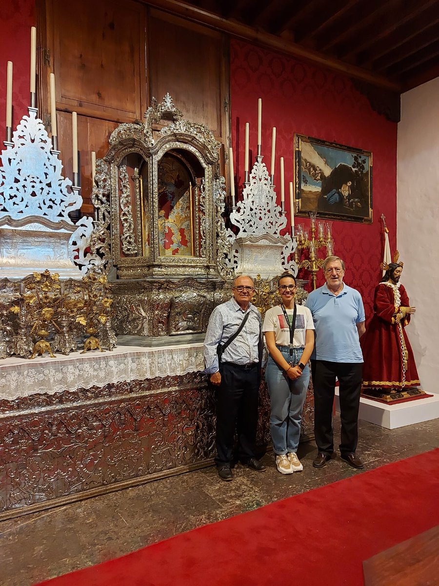 mustecon's tweet photo. Hoy hemos contado con la visita de #JesúsPalomeroPáramo, catedrático de #HistoriadelArte de la @unisevilla, acompañado por el doctor en Historia del Arte de la @ULL Gerardo Fuentes.

Participan en el curso de #Escultura en Piedra de la Real Academia Canaria de Bellas Artes. https://t.co/SN2O8sG5rr