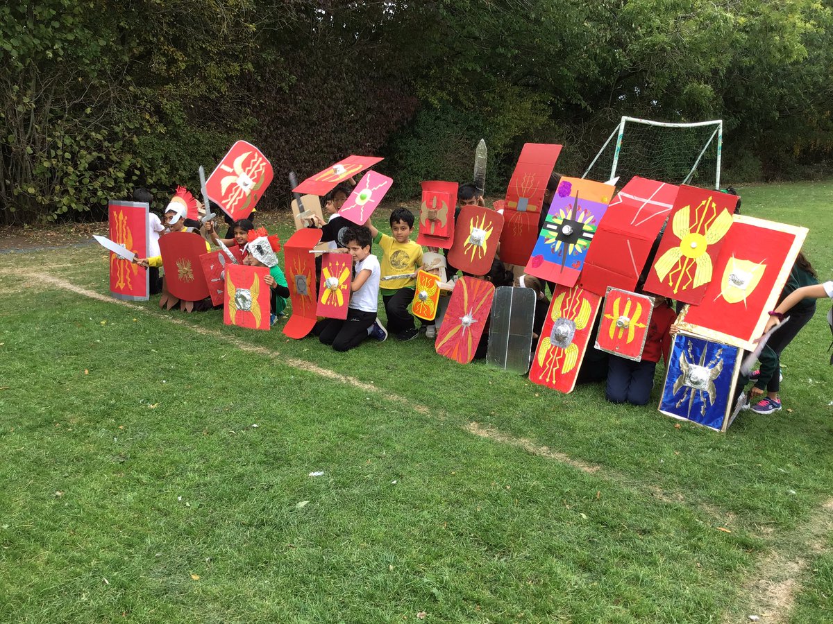 Woodland_Grange's tweet photo. Year 4 learning Roman battle strategies! https://t.co/D7rWA7zJoM