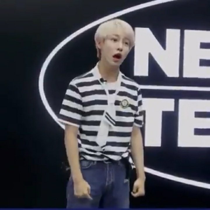 yeon__11's tweet photo. แล้วทำไมตัวไม่ใส่เสื้อดีๆ!!!
#เหรินจอน #renjohn https://t.co/d18iOVlFlU