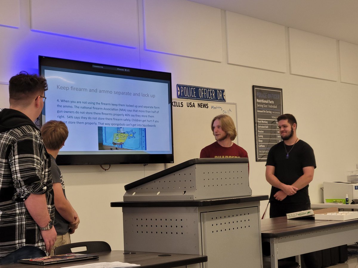 KCAL_Law's tweet photo. Law Enforcement Practicum students are presenting on safety procedures today. Legal Research students are being a great audience. Collaboration is fun! #CTEinKISD #thekcalconnection https://t.co/0nl0C5Jaie