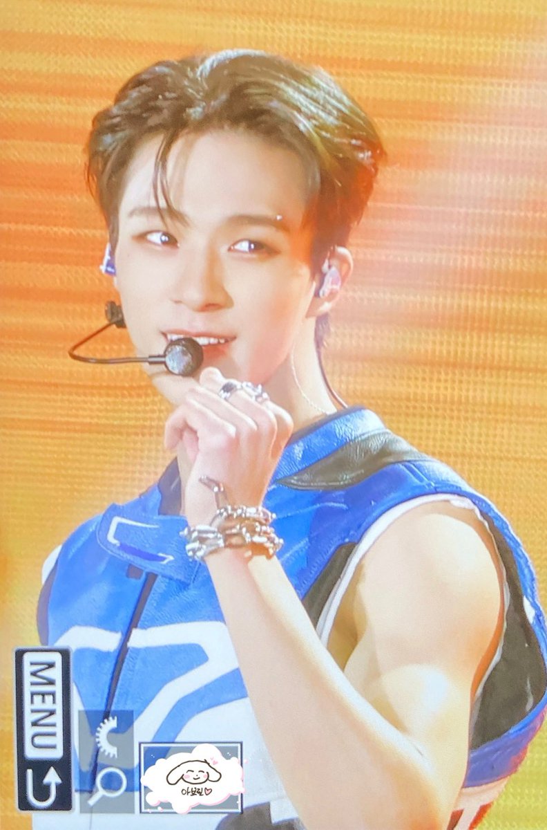 아브릴🌱 tweet media