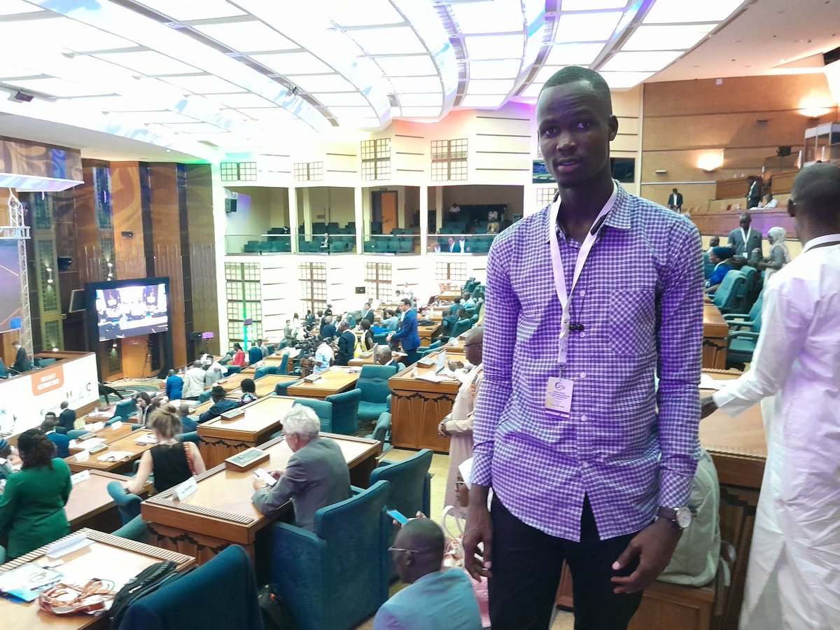 linosall55's tweet photo. 4eme sommet climate chance #Afrique 
Content d'avoir eu la chance de participer à la semaine de la mobilité durable et climat au king fahd place hotel.
Merci à @Dakclim et @ClimateChance pour cette activité de pitch corner.
@cetudsn @CODATU_org
#SMDC2022 https://t.co/xvcaeMwtI3