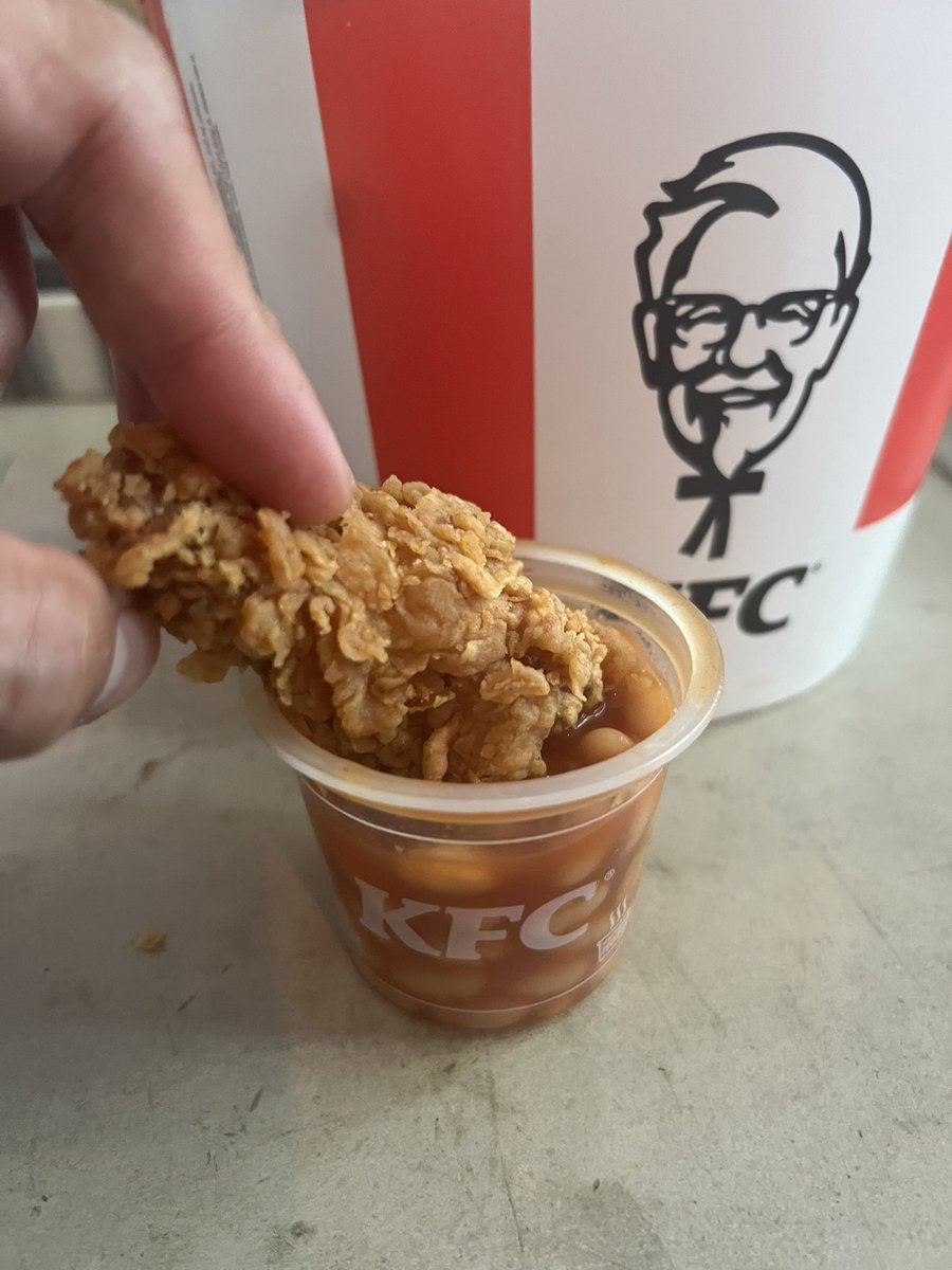 TE CHUN on Twitter "asked for gravy at London KFC and got baked beans