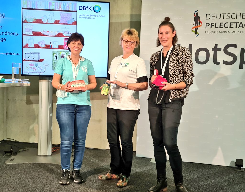AWO_Potsdam's tweet photo. Prävention, Erste Hilfe und so viel mehr. #Schulgesundheitsfachkräfte sind unverzichtbar, wie unser Modellprojekt zeigte. Wir bleiben dran. Sybille Rudnik stellte heute mit Anna Romberg und Andrea Weskamm vom @DBfK_Pflege ihren Beruf vor. @pflegetag #echtawo #Cottbus https://t.co/gxaTm8ZLas