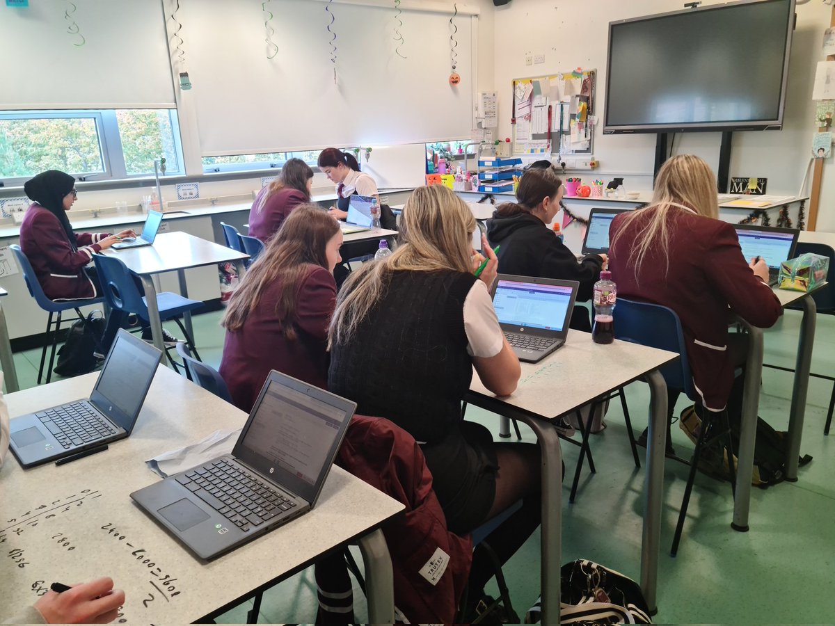 Last period of the day and Higher Human were set a Unit 1 revision digital Escape Room 🕵‍♀️💻👩‍🔬. It was a race against the clock and our winners were Jack Doherty &amp; Euan Paterson with 43 minutes 👏🏆 Well done to everyone else who managed to escape! #TeamBio #HappyHolidays 🎃